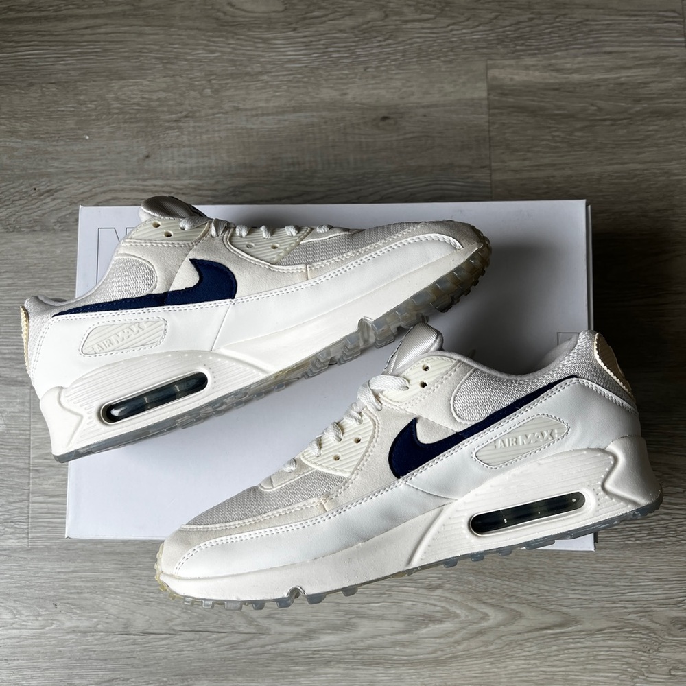 Nike ID White/Sail and Midnight Navy Blue Air Max 90 Sneakers (US 10.5M) - Picture 1 of 8